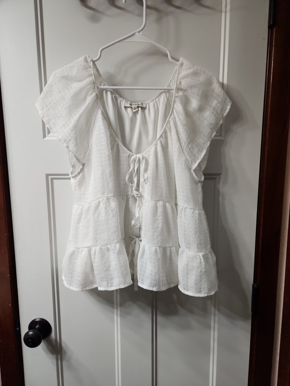 Francesca's White Front Tie Blouse - L